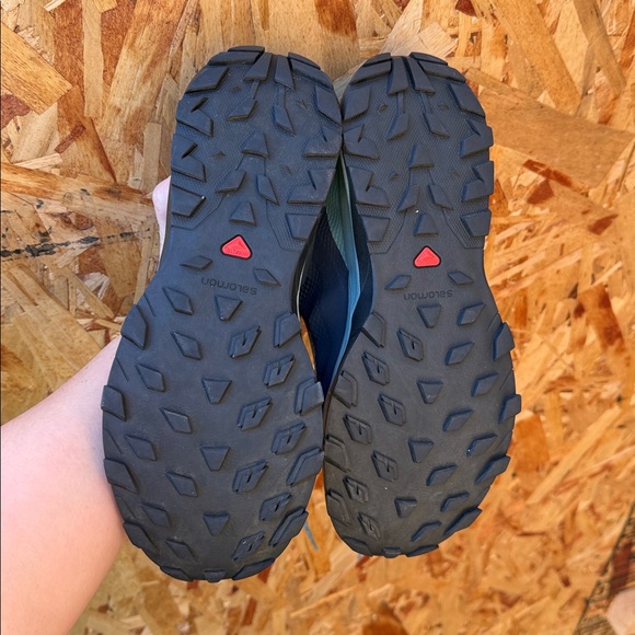 Salomon Women's Outline GTX W Hiking Size 7 - Picture 10 of 12